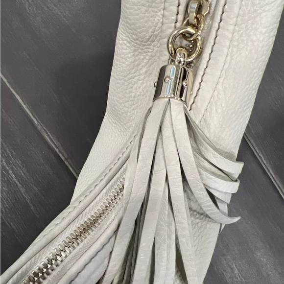 Gucci Leather Soho Large Interlocking GG Logo Hobo Bag In Ivory - Picture 6 of 11